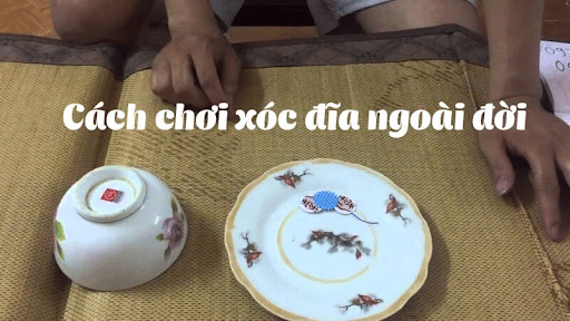 Xóc đĩa ngoài đời là gì